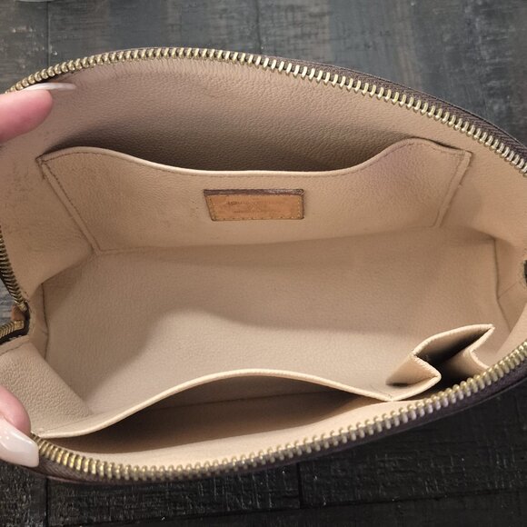 ❤️Authentic Louis Vuitton Cosmetic Pouch MM Monogram - Picture 4 of 5